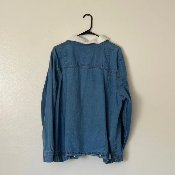 Vintage Denim Jacket with Sherpa Collar - Picture 3 of 3